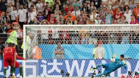 夸雷斯马世界波VAR双判点葡萄牙1-1伊朗涉险出线