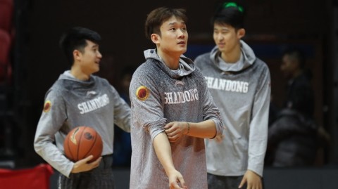 红山馆的未解之局：山东男篮客场挑战新疆的宿命与抗争